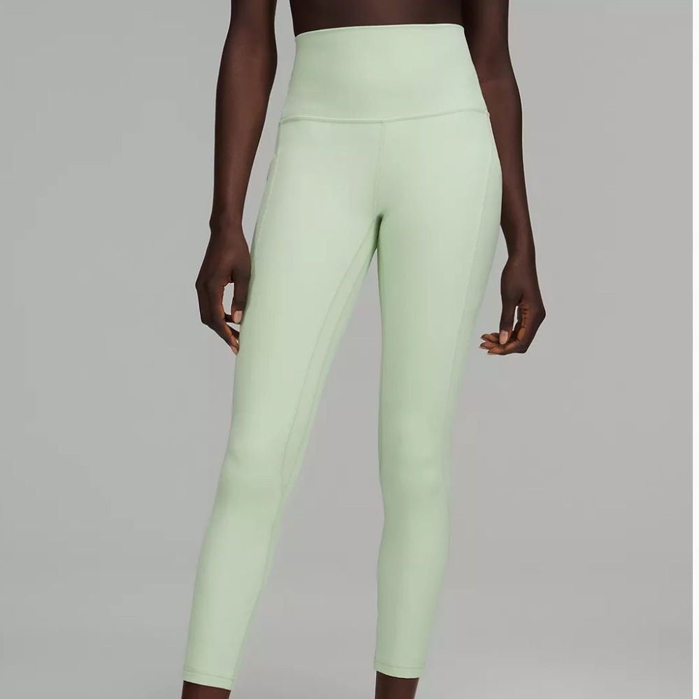 NWT!! Lululemon Wunder Under HR Tight 25”- discontinued color/style!